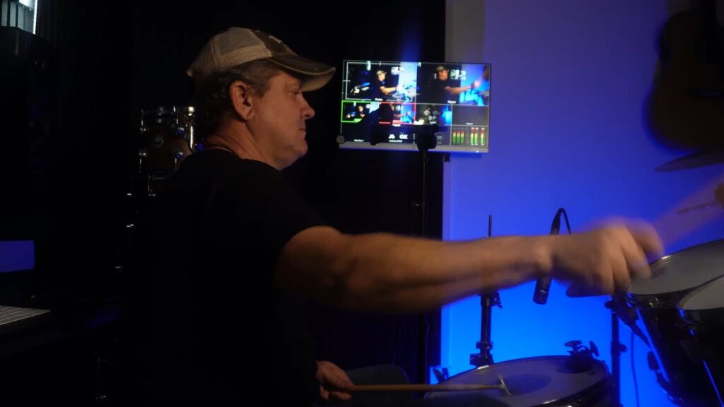 Course #16 : Splitting Hands and 16th Note Bass Drum Fills